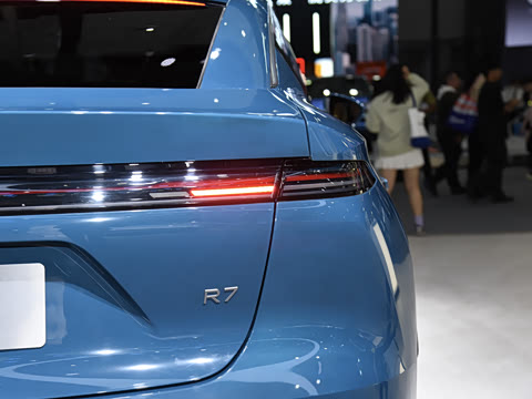 2025�� ������