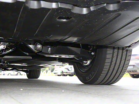 2025�� �Ŀ� E 260 L �˶���