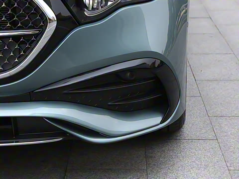 2025�� �Ŀ� E 260 L �˶���