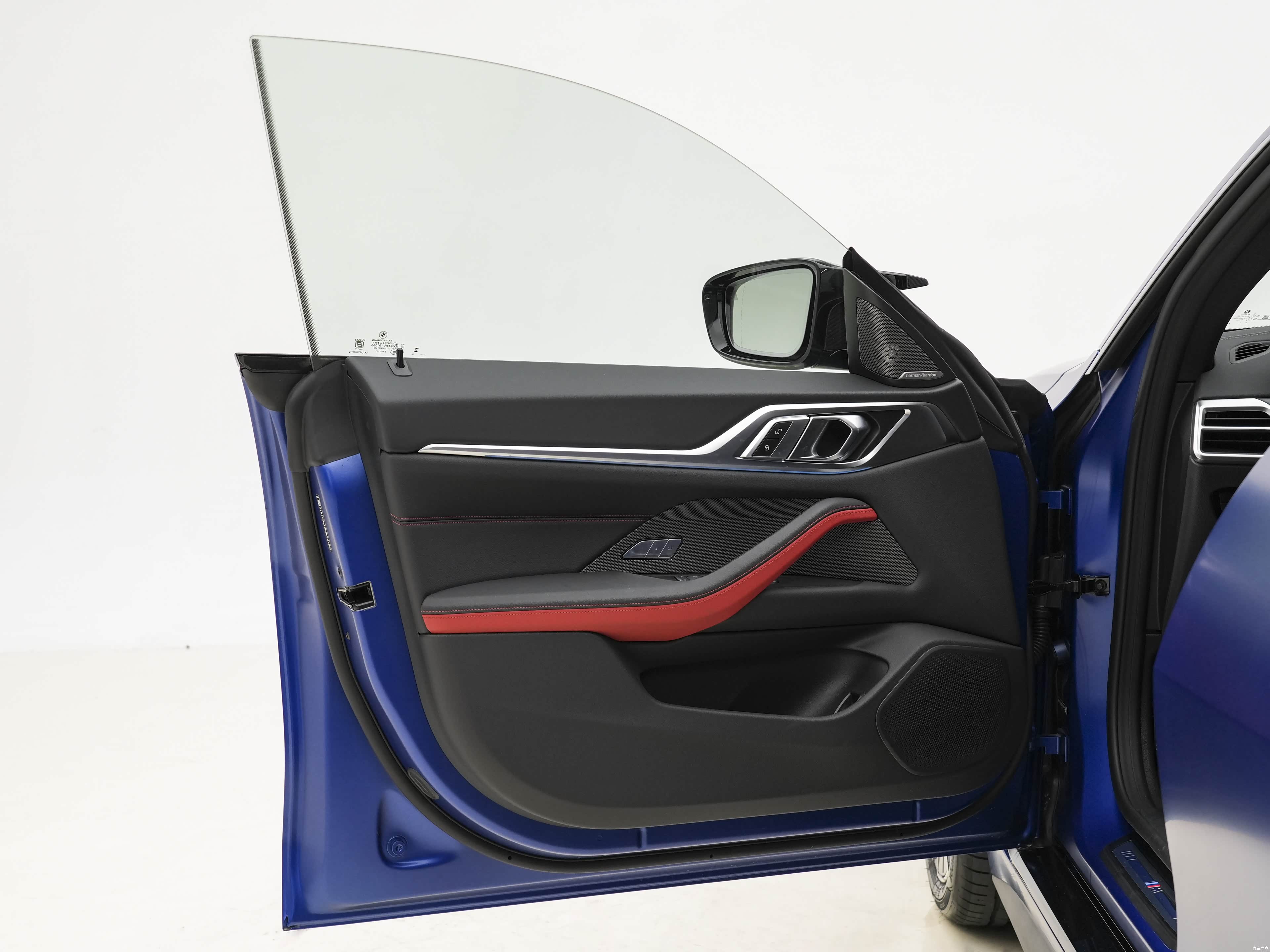 BMW i4, миниатюра 23