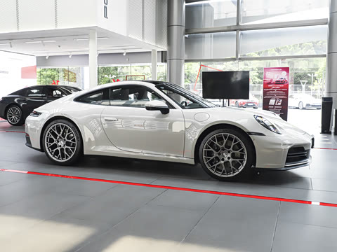 2026�� Carrera 3.0T