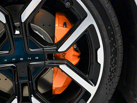 2025�� 750 ���������� Ultra