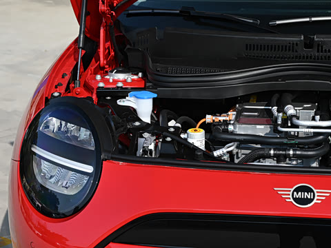 2026�� 466km COOPER E ������