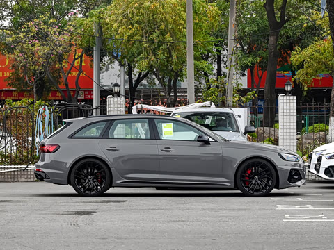 2024��  RS4 Avant ȼ���