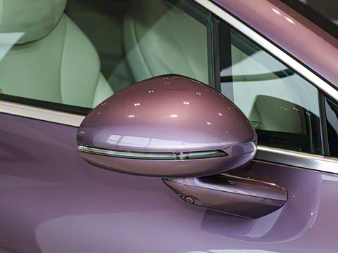 2025�� 703km Ultra�˶���