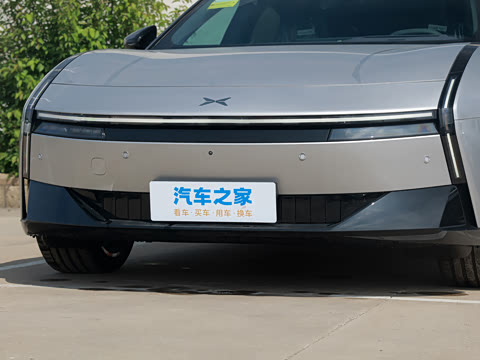 2025�� 820 Max