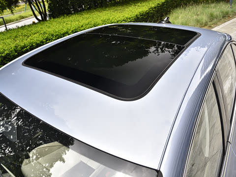 2026�� L 300TSI DSG ������