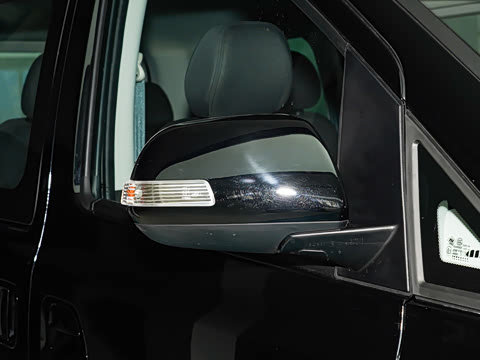 2027�� 2.0L ������ 7��