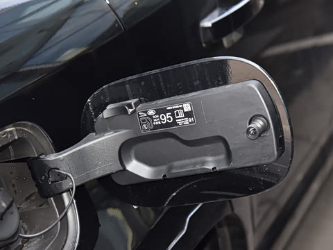 2026�� 110 3.0T P400 X-Dynamic SE