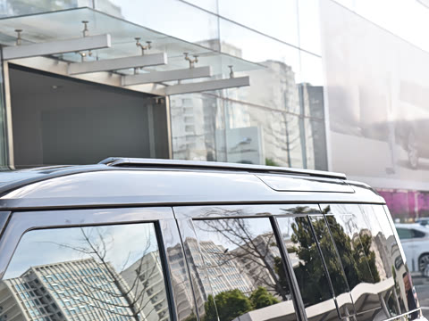 2026�� 110 3.0T P400 X-Dynamic SE