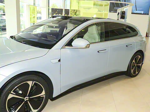 2025�� 100kWh Touring