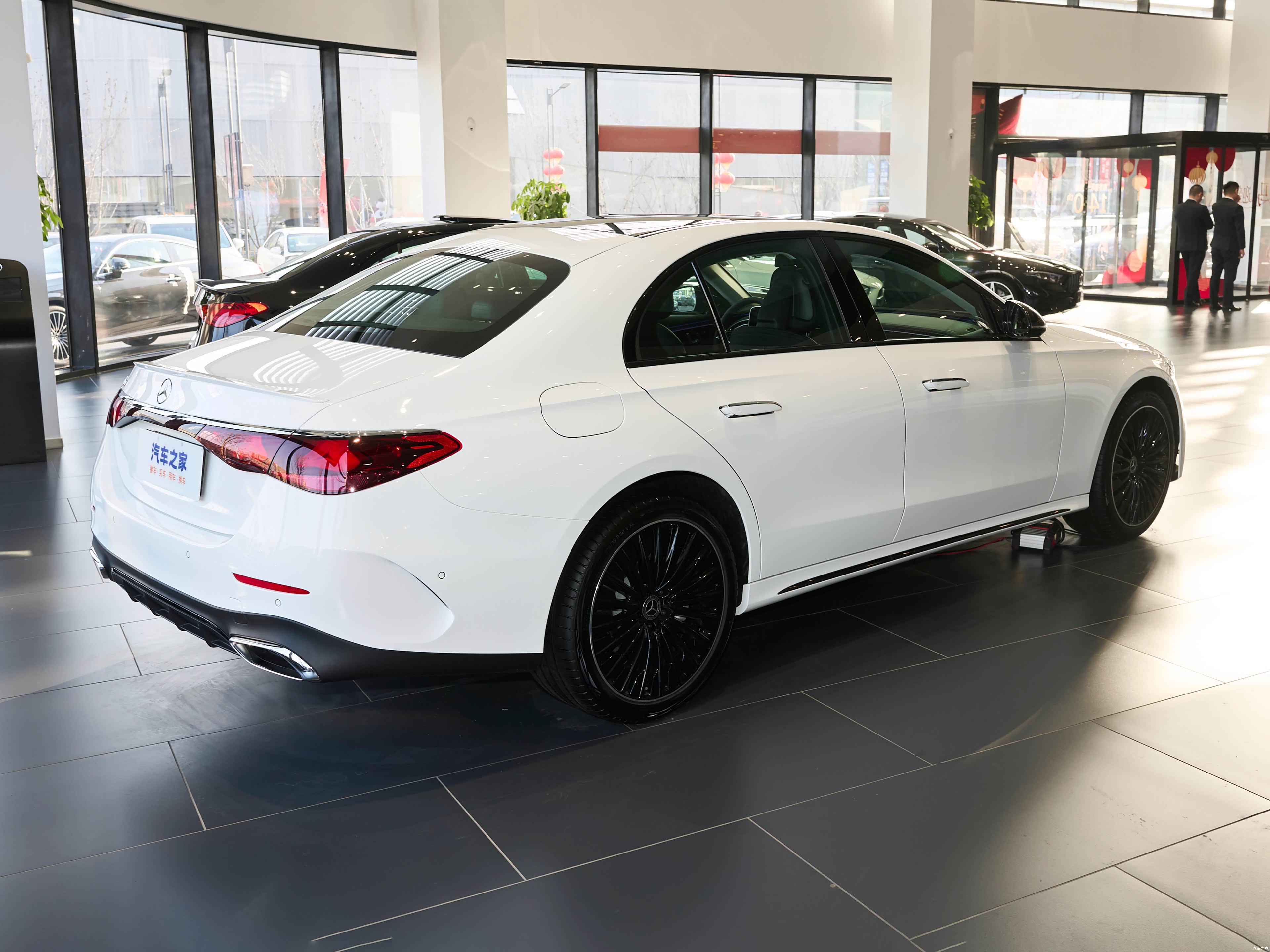 Mercedes-Benz E, миниатюра 8