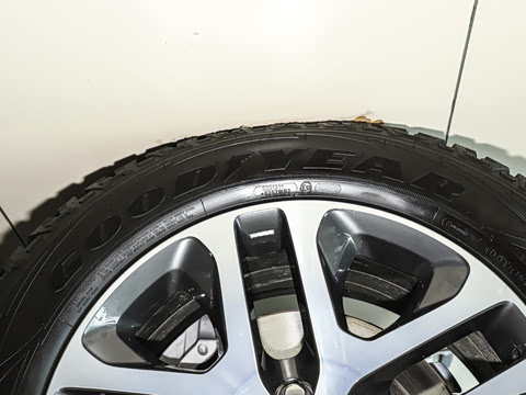 2025�� 110 3.0T P400 �����ر��