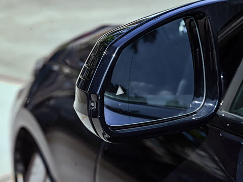 2026�� M235L