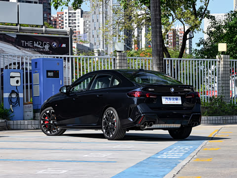 2026�� M235L