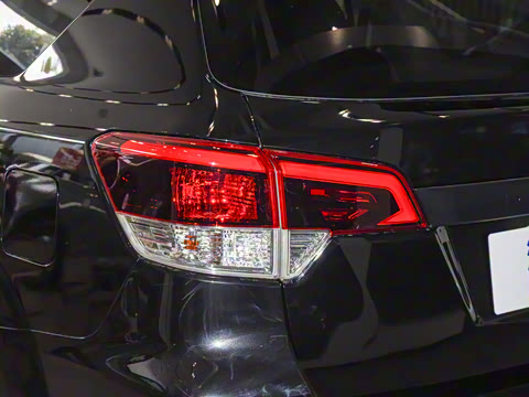 2025�� 2.0T ��������ʿ��