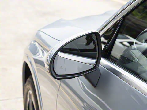 2025�� �Ŀ� GLC 260 L 4MATIC ������