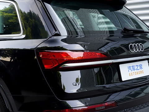 2026�� 55 TFSI quattro S line�˶���