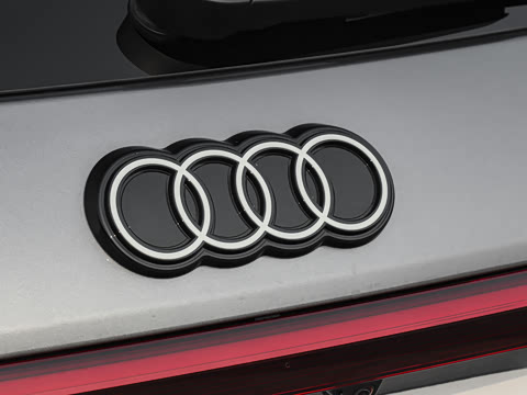 2026�� quattro Ǭ���Ǽݰ�