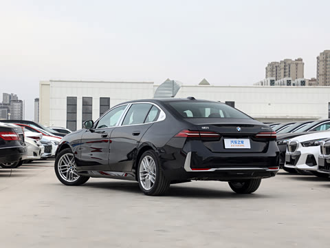 2026�� �Ŀ� 525Li ������װ