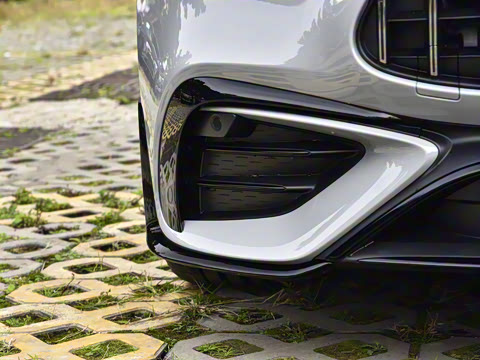 2025 Ŀ AMG CLE 53 4MATIC+ ܳ