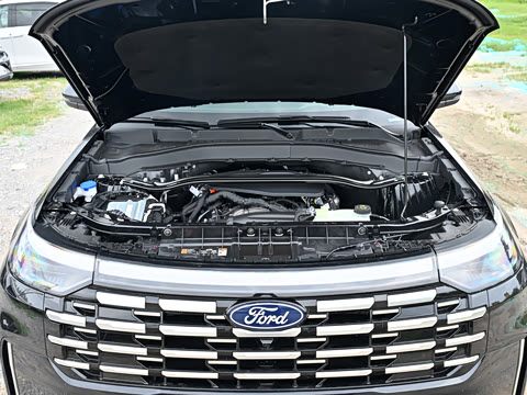 2027�� 2.3T EcoBoost ��������plus�� 7��