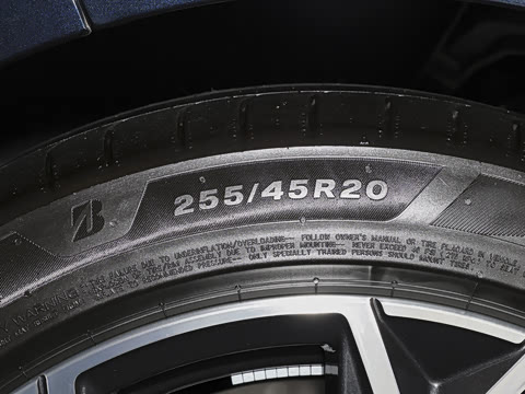 2026�� 735Li ������װ