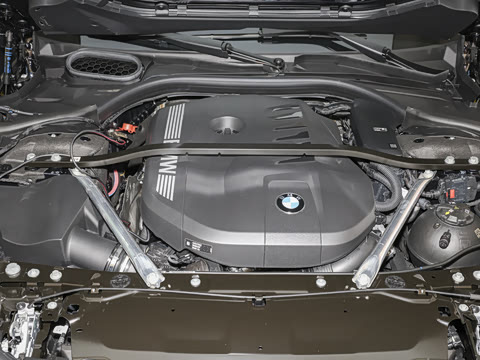 2026�� 735Li ������װ