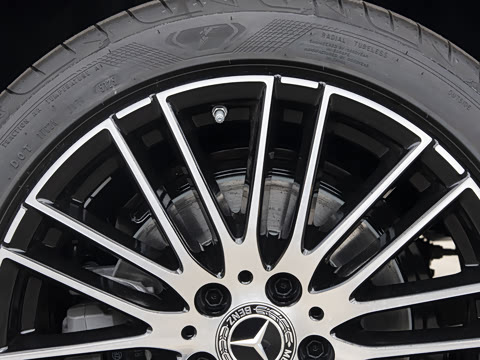 2026�� C 260 L �˶��ر��