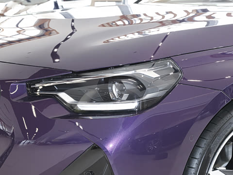 2026�� 225i M�˶���ҹ��װ