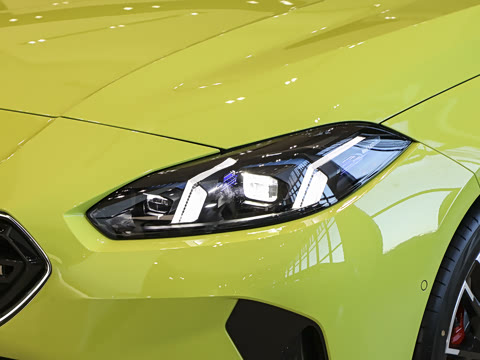 2026�� M235L