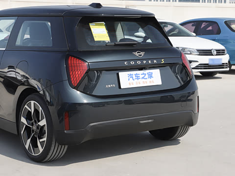 2026�� 463km COOPER SE ������