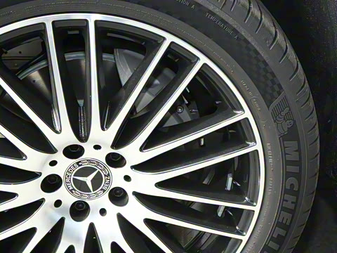 2025�� �Ŀ� GLC 300 L 4MATIC ������ 5��