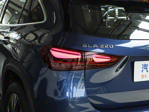 2025�� �Ŀ� GLA 220