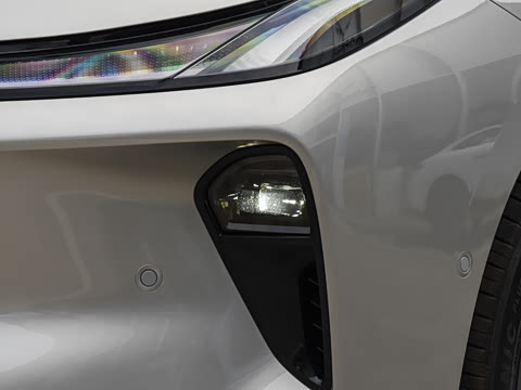 2026�� 535 MAX�����