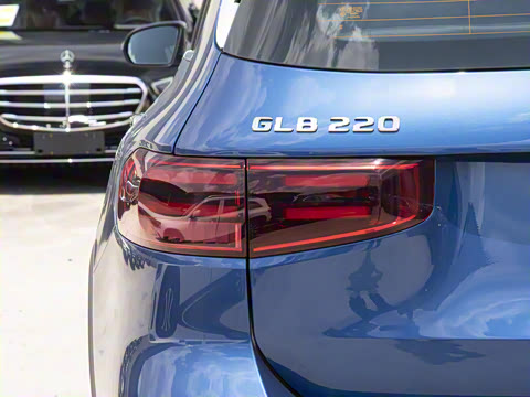 2025�� GLB 220 ʱ����