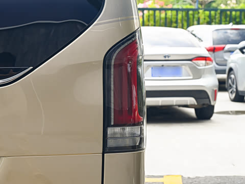 2025�� 2.0T �����