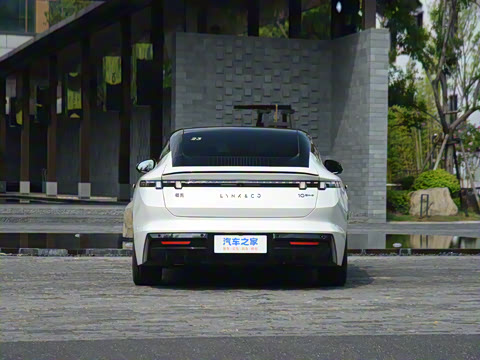 2025�� 240����Ultra