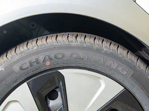 2025�� Plus 430 ������