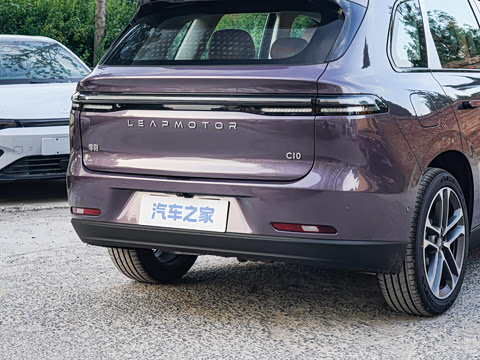 2027�� 290������