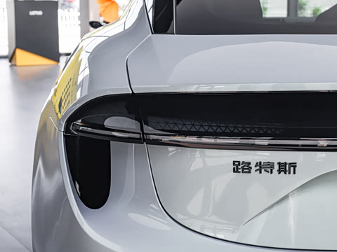 2026�� 600 SE 5��