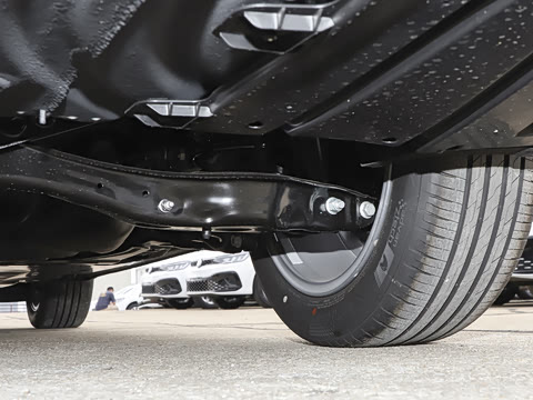 2026�� ���L 300TSI �趯��