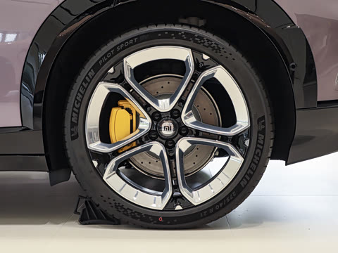 2025�� Max��