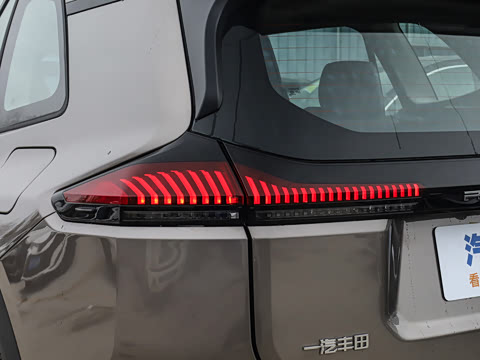 2026�� 2.0L ����������