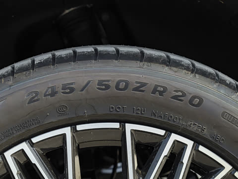 2027�� 2.0T ˫������������