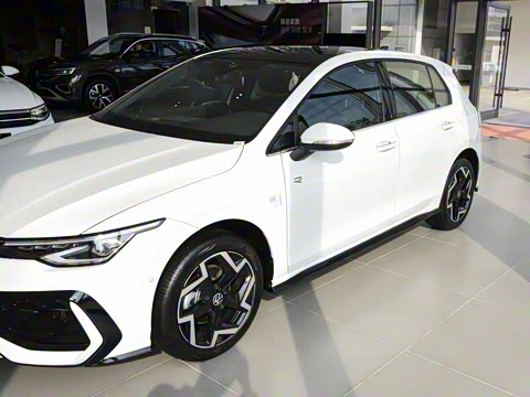 2026�� 300TSI R-Line