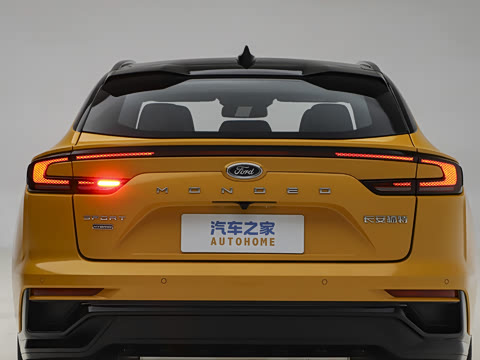 2026�� 2.0T EcoBoost  E �춯  �˶��� ST-Line