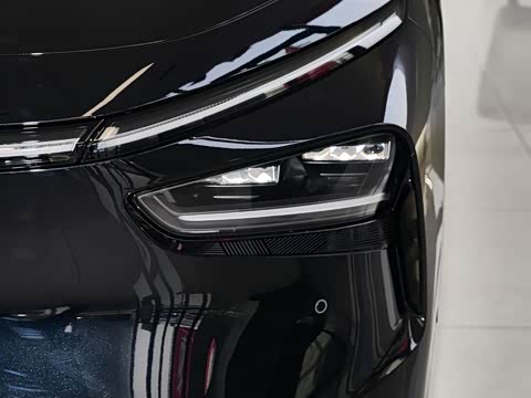 2026�� ���� 702 Max �콢��