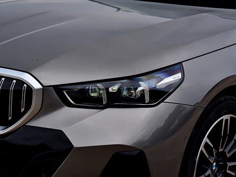 2026�� 525i M�˶���װ