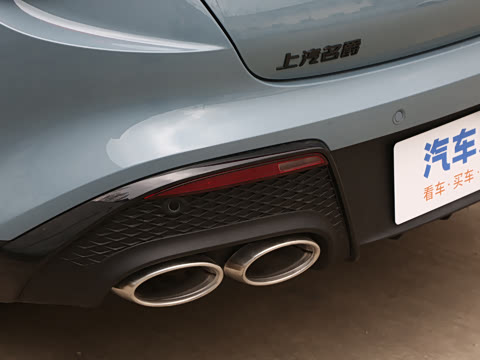 2026�� 2.0T 405 AT������